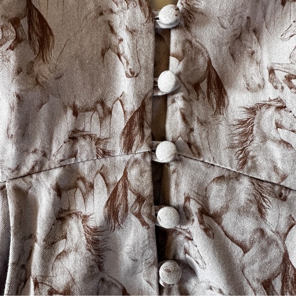 ASOS Edition Size US 8 button front midi dress in cotton twill horse print - Picture 9 of 10